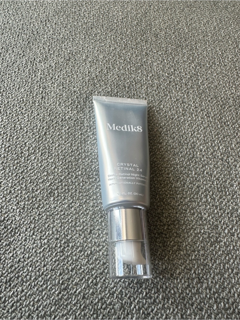Unopened unused - Medik8 Crystal Retinal 2.4 Night Serum — Silver